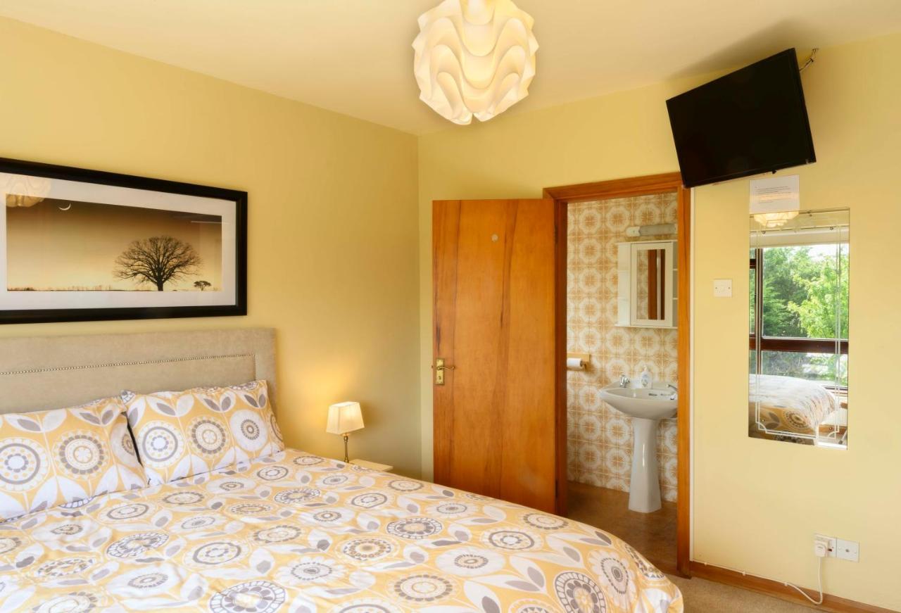 The Rocks Villa Westport Exterior photo